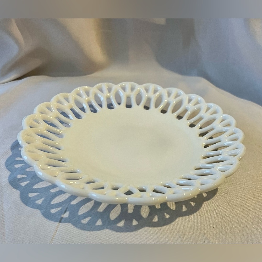 Rare Vintage White Milk Glass Lace Edge - H Border 7.5 “ Diam Plate Antique Dish - Picture 3 of 15